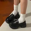 Mocasines de suela gruesa estilo universitario para mujer, 06 otoño nuevo, zapatos británicos vintage de cuero negro, zapatos de vestir versátiles, zapatos JK