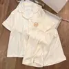 Pijama de pastel de mantequilla con lunares por toda la tela para mujer, conjunto de dos piezas de verano con shorts de manga corta, ropa de estar casual holgada para niñas