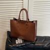 Bolso de Mano de Gran Capacidad Estilo Occidental Moderno Primavera 2025 Casual para Desplazamientos Trendy Simple Cocodrilo Bolso Tote