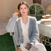Cárdigan de punto grueso para mujer estilo coreano de otoño e invierno, cuello en V corto de un solo botón, estilo suelto y casual, abrigo suéter de color liso