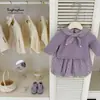 [Novidades de Outono] Chique e adorável! Conjunto de roupas para meninas com um adorável moletom de gravata borboleta e calça pantalona de bolinhas, perfeito para qualquer ocasião