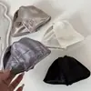 Pinza para el Cabello de Tela Triangular con Estampado en Relieve de Rosa y Lazo, Pinza de Tiburón Texturizada Semi-Atada para Recogido, Accesorio para el Cabello Estilo Nuevo