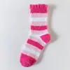 Nuevos Calcetines Cálidos de Coral Fleece para Otoño e Invierno, para Casa, Suelo y Dormir; Calcetines Rayados de Corazón hasta la Pantorrilla para Mujer, Mitad de Felpa