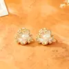 Brincos de tarraxa florais de pérola de água doce com revestimento fino, brincos de alta moda e elegantes, design pequeno e requintado, acessórios de ouvido versáteis