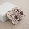 Tênis Feminino Estilo Coreano 2026 Novo Modelo de Primavera Malha Respirável para Crianças Maiores Sapatos de Pai para Uso Externo