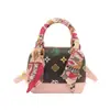2026 Nova Mini Bolsa Retro Estampada para Crianças com Decoração de Lenço de Seda, Bolsa Transversal para Meninas, Pequena Bolsa de Viagem para Bebê