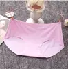 Suministro directo de fábrica ropa interior de cintura media para mujer de verano fina de seda helada sin costuras color liso calzones de una pieza al por mayor