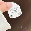 Pendientes de Botón Cuadrados Morados con Circonita Centelleante para Mujer Geométricos Simples Versátiles Exquisitos Pendientes Lujo Ligero Sensación de Alta Gama Accesorios de Pendientes de Nicho
