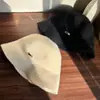 Sombrero de pescador de cubo cálido y versátil para otoño e invierno para mujer, diseño simple con logo metálico, sombrero de pescador de piel sintética de visón que hace que la cara se vea más pequeña
