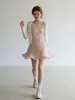 Vestido Adelgazante Versátil Estilo Vacaciones, Falda Corta Dulce, Estampado Floral Suave Rosa y Blanco de Verano, Ceñido a la Cintura, Nuevo Modelo Transfronterizo