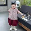Conjunto de Verão Infantil de Manga Curta 2026 Novo Estilo Coreano Listrado Solto Roupas Tendência Conjunto de Duas Peças Fino de Verão para Meninos