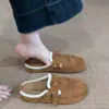 Promoção Quente Birkenstock Brancas Retrô com Solado Grosso Meio Abertas para Mulheres Novo Estilo Outono 2026 Versátil com Saias Chinelos Macios com Solado Fechado