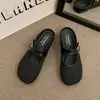 Sandálias de Verão Femininas com Tela e Biqueira Aberta para Uso Externo 2026 Novas Sapatilhas Meias Planas Vazadas Respiráveis Estilo Francês Slip-On