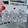 Aretes Flor de Diamante Aguja de Plata Diseño Nuevo Exagerado de Personalidad Europea y Americana Aretes Elegantes Pendientes de Moda de Lujo Ligero para Mujeres
