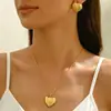 Cadena para Clavícula de Venta Caliente Transfronteriza, Collar con Colgante de Amor Geométrico de Alta Gama, Moderno, Sencillo, Lujo Ligero, Cadena para Clavícula Dorada al por Mayor