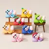 Animal Fofo Shin-Chan Acessórios de Resina DIY Figurine Giratório Criativo Montado no Carro Chaveiro Pingente