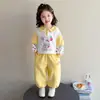 Conjunto de Roupa Outono Moletom para Meninas 2026 Novo Estilo Roupas Infantis Estilosas Roupa para Bebê Menina Super Fofa Conjunto de Duas Peças Primavera Outono