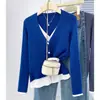 Suéter Casual de Cuello en V de Temperamento 100 kg Tallas Grandes para Mujer Nuevo Estilo Otoño/Invierno para Mujeres de Tallas Grandes Top de Punto Falso de Dos Piezas 8867