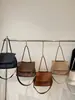 Bolso Tote Versátil Casual Retro Modelo Nuevo 2026 para el Trabajo y los Viajes Diarios, Bolso de Hombro de Nicho de Gama Alta, Bolso Cruzado