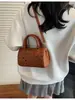 Bolsa Boston de Moda Coreana para Mulheres Verão 2025 Nova Bolsa Transversal de Nicho Bolsa Almofada Portátil Simples e Estilosa