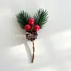 Suministro transfronterizo de Navidad: ramas de plantas artificiales, agujas de pino, ramas de flores, accesorios, decoraciones festivas, plantas artificiales, bayas rojas, ramas de frutas