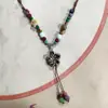 Collar con colgante de campana de mariposa de cerámica de estilo étnico retro para mujer, diseño nuevo y moderno, cadena larga para suéter, accesorios