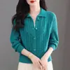 Cardigan Curto de Tricô Feminino Moda Outono/Inverno 2026 com Gola Reversível, Cor Sólida, Estilo Coreano, Caimento Solto, Suéter de Cintura Alta