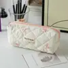 Nova bolsa de lápis de bolo de morango de desenho animado fofo, bolsa de armazenamento de papelaria de coração para meninas, caneta de grande capacidade, régua, caixa de papelaria