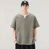 Nueva Camiseta de Verano de Manga Corta para Hombre, Corte Holgado, Falso Dos Piezas Cuello en V Juvenil a la Moda Versátil Casual Camiseta Top