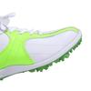 Suministrados directamente por el fabricante, los zapatos de golf para hombre son antideslizantes, transpirables y tienen tacos fijos que se pueden personalizar con un logotipo.