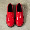 Mocasines de Cuero Negro Brillante de Suela Gruesa para Mujer, Talla Europea, Zapatos de Cuero Slip-On Estilo Británico, Zapatos de Plataforma Versátiles para el Trabajo