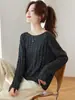 Camiseta de Otoño de Manga Larga Hombros Descubiertos para Mujer 2026 Nuevo Patrón de Punto Vintage Lentejuela Tejido Top Camisa Base