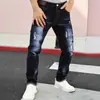 Jeans masculinos stretch, rasgados, slim fit, modeladores, azul escuro, com aspecto desgastado, de perna reta