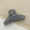 Pinza para el Cabello Triangular de Moda Estilo Coreano con un Logotipo de Letra de Alta Gama, Pinza de Garra Versátil para el Trabajo, Elegante Pinza para Cola de Caballo, Pasador