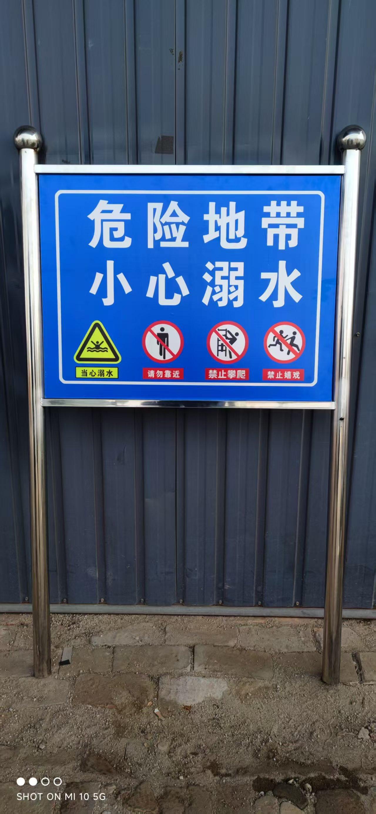 8102f1d2deab6a012b087b6b21a143