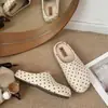 Sandálias de encaixe com bolinhas estilo francês para o dia a dia, nova coleção 2026, perfeitas para usar com saias, bico redondo, antiderrapante, chinelo de meio pé estilo Birkenstock para mulheres