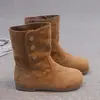 Botas Acolchoadas de Veludo Francês Ins 2026 Outono/Inverno Novo Estilo Versão Coreana Moda Feminina Retrô Slip-on Botas de Cano Médio