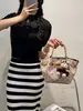 2026 Bolso de Hombro Ligero y Exquisito con Estampado Retro Nuevo, Bolso de Mano de Textura Simple Estilo Perezoso, Bolso Cruzado Francés