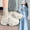 Zapatillas Deportivas Mariposa Azul para Mujer 2026 Otoño Estilo Caliente Modernas Versátiles Casuales Estilo Hong Kong Suela Gruesa Zapatos de Papá para Mujer