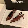 Elegantes tacones altos para mujer, tacones de aguja, nueva colección otoño 2026, punta fina, sandalias de una sola tira, charol, zapatos de tacón destalonados