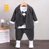 Conjunto de cuatro piezas de chaleco de traje guapo para niños, una generación de traje guapo nuevo de primavera y otoño, traje para niños