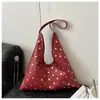 Nova Bolsa Feminina Tendência com Rebites 2026, Bonita e Simples, Grande Capacidade, Bolsa de Ombro e de Braço na Moda