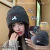 Lindo Gorro de Lana Tejido Bordado con Cachorro para Mujer 2025 Nuevo Otoño e Invierno Pequeño Versátil Que Muestra el Rostro Gorro para Circunferencia de Cabeza Grande