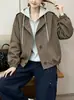 Jaqueta com Capuz Versátil Casual Solta Estilo Coreano Nova Coleção Primavera e Outono para Mulheres com Design Único e Visual Jovem