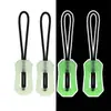 Venda quente transfronteiriça cordão de puxar de zíper luminoso para mochila auto-luminoso anti-perda cordão de puxar de cauda em estoque puxador luminoso de TPU puxador