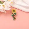 Suministro Directo de Fábrica Accesorios para Ropa Listos para Usar Regalo de Graduación Broche de Dibujos Animados Insignia de Aleación de Planta de Girasol Flor