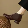 2026 novas botas femininas Chelsea estilosas de salto grosso com elástico, confortáveis, moda, bico quadrado, estilo francês, botas curtas, emagrecimento