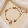 Pulsera Nueva de Moda de Acero de Titanio para Viajeros para Mujer, Joyería de Mano de Lujo Ligero, Pulseras Coreanas de Alta Gama para Parejas, Colección de Pulseras para Mujer