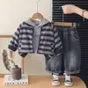 2026 Nuevo Conjunto para Niños Estilo Primavera y Otoño Moda Infantil Bebé Otoño Sudadera con Capucha de Rayas Anchas y Letras Conjunto de Tres Piezas