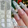 Decoraciones de Lentejuelas de Copo de Nieve Navideñas de 12 Compartimentos para Uñas Decoración Navideña de Invierno DIY para Uñas Accesorios de Pegatinas Decorativas DIY